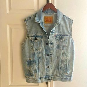 LEVI’S Denim Vest M